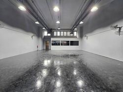 Carros Centre (D25), Factory #610989021